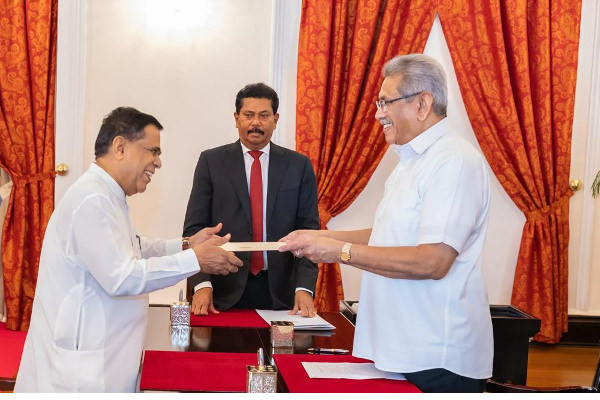 கட்சி முடிவை மீறி அமைச்சுப் பதவி பெற்ற நிமல், அமரவீரவுக்கு எதிராக நடவடிக்கை சு.கவின் மத்திய செயற்குழு தீர்மானம்